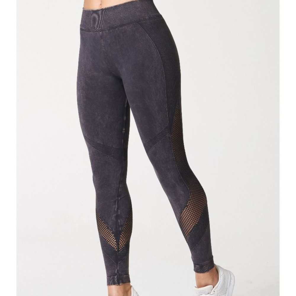 NUX Mineral Network Leggings  NWT
